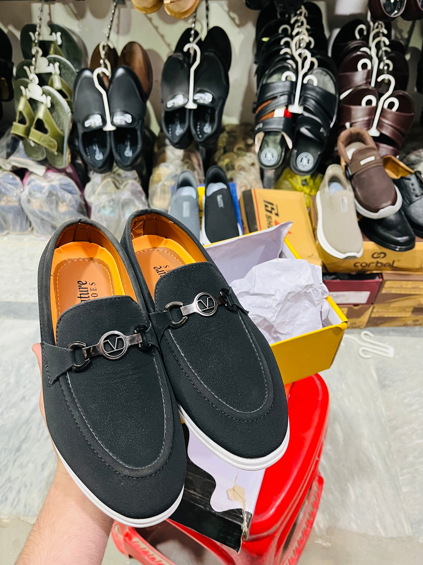 BLACK SUEDE LORO PIANO